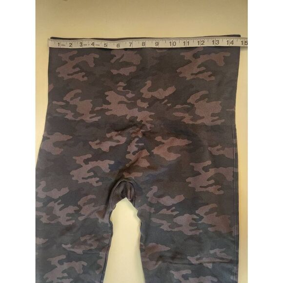Spanx Look At Me Now Leggings - Black/Grey Camo - 2X - Picture 5 of 10